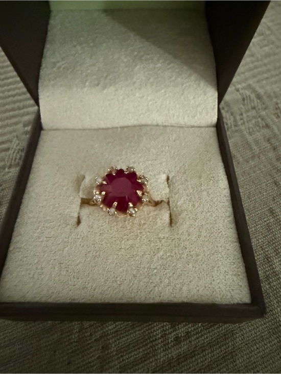 Jewelry - Dropped Price! Vintage 14KT Gold Ring with Ruby Stone Surrounded by Tiny Pearls.